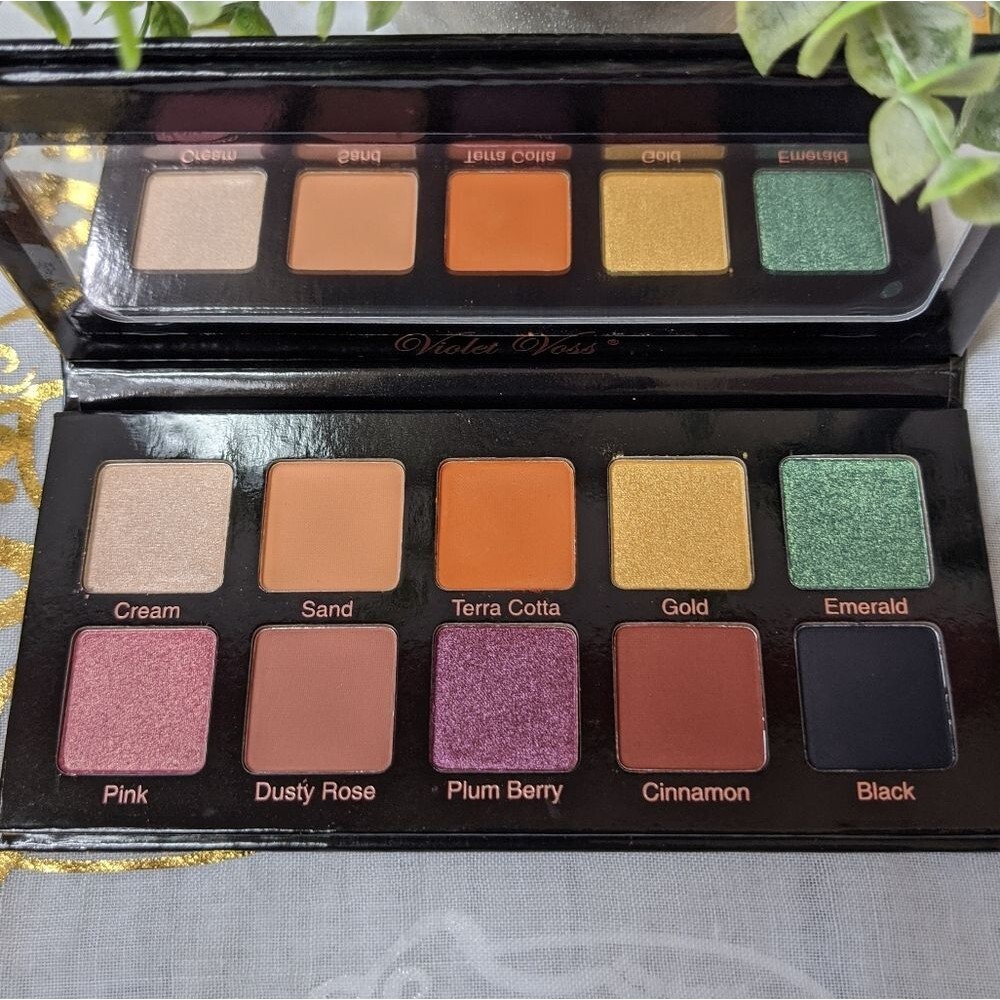 Violet Voss Essentials Eyeshadow Palette
